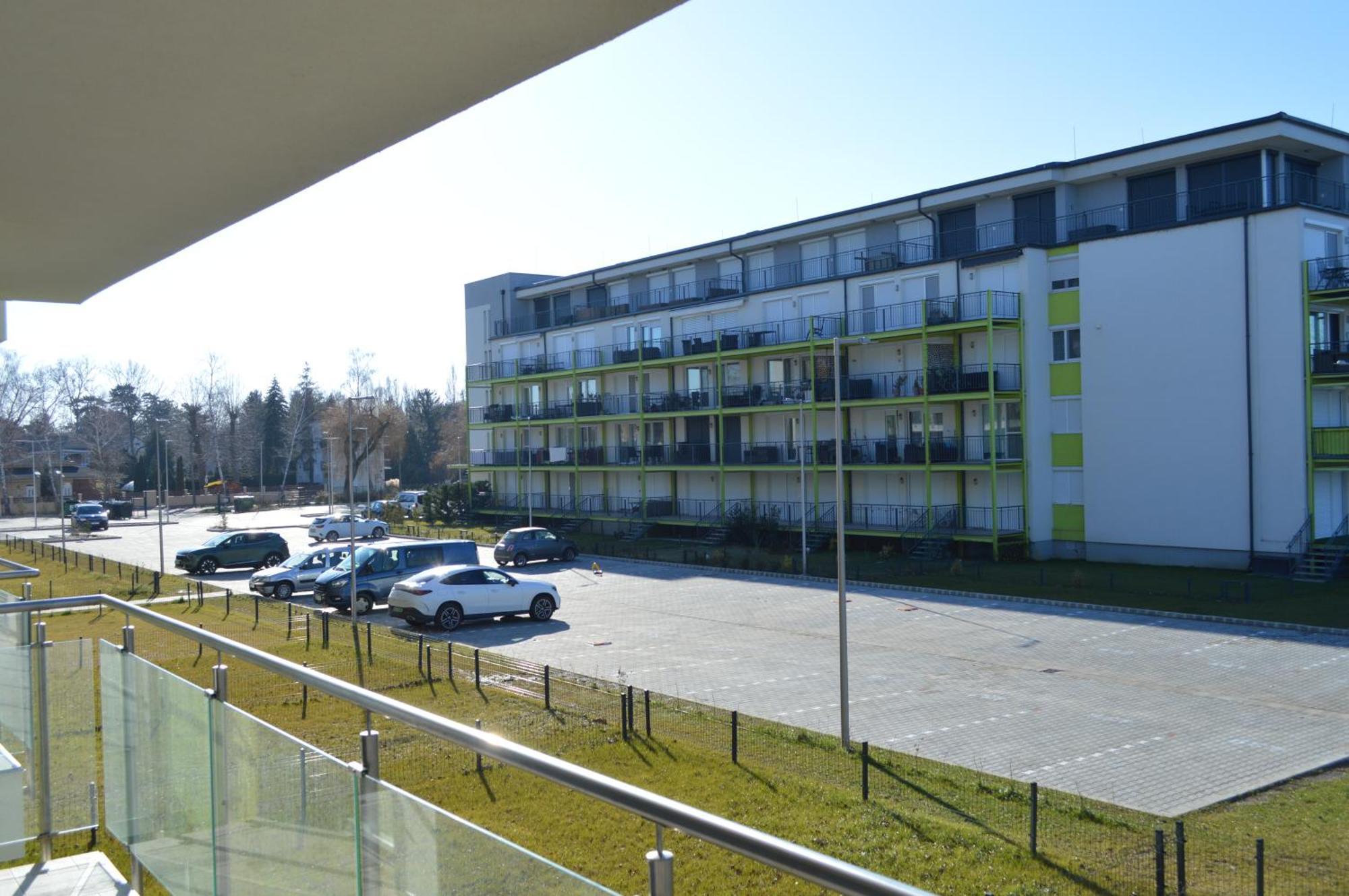 Apartment Ezuestpart Granada 4 Koezvetlen Vizparti Luxus *