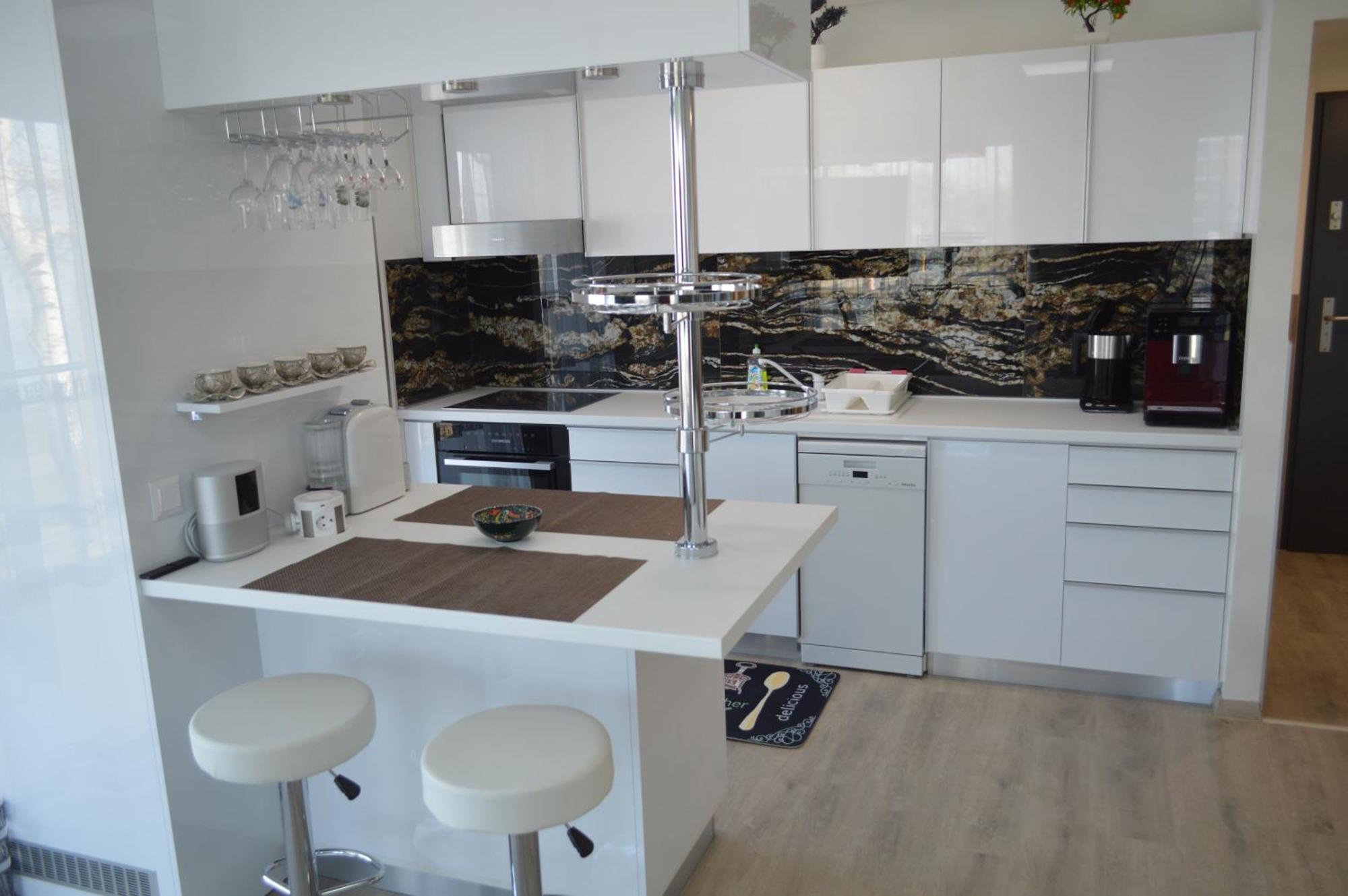 Ezuestpart Granada 4 Koezvetlen Vizparti Luxus * Siofok