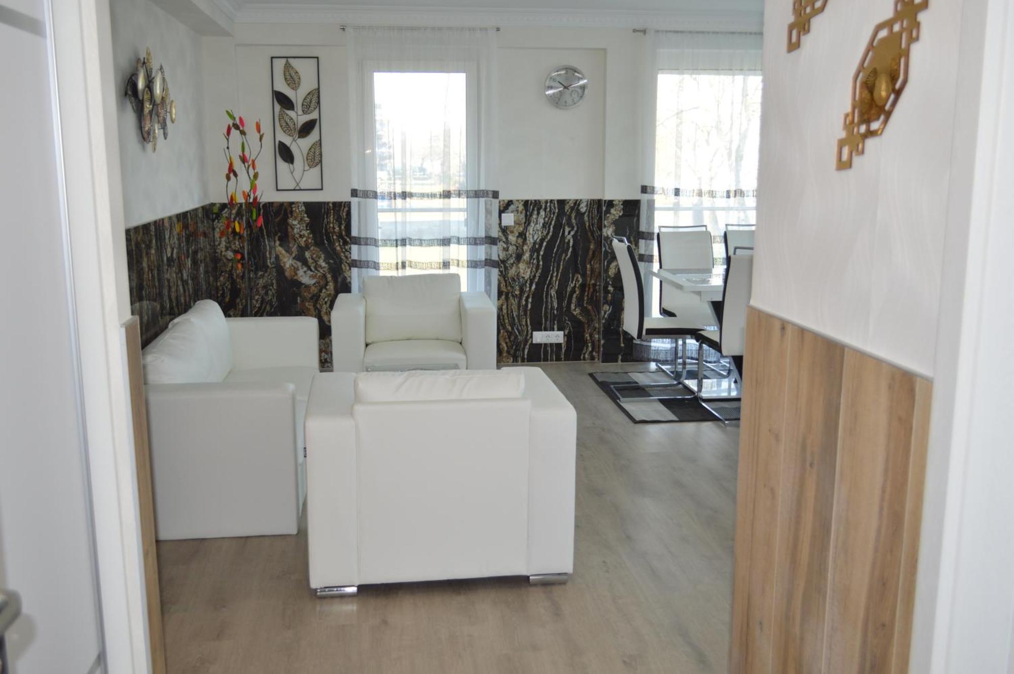 Ezuestpart Granada 4 Koezvetlen Vizparti Luxus Apartment *