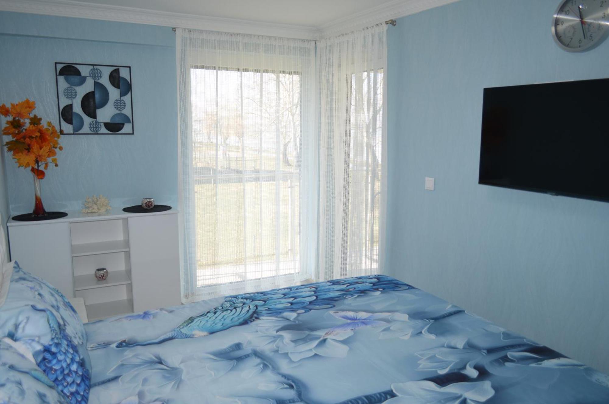 Ezuestpart Granada 4 Koezvetlen Vizparti Luxus Apartment *
