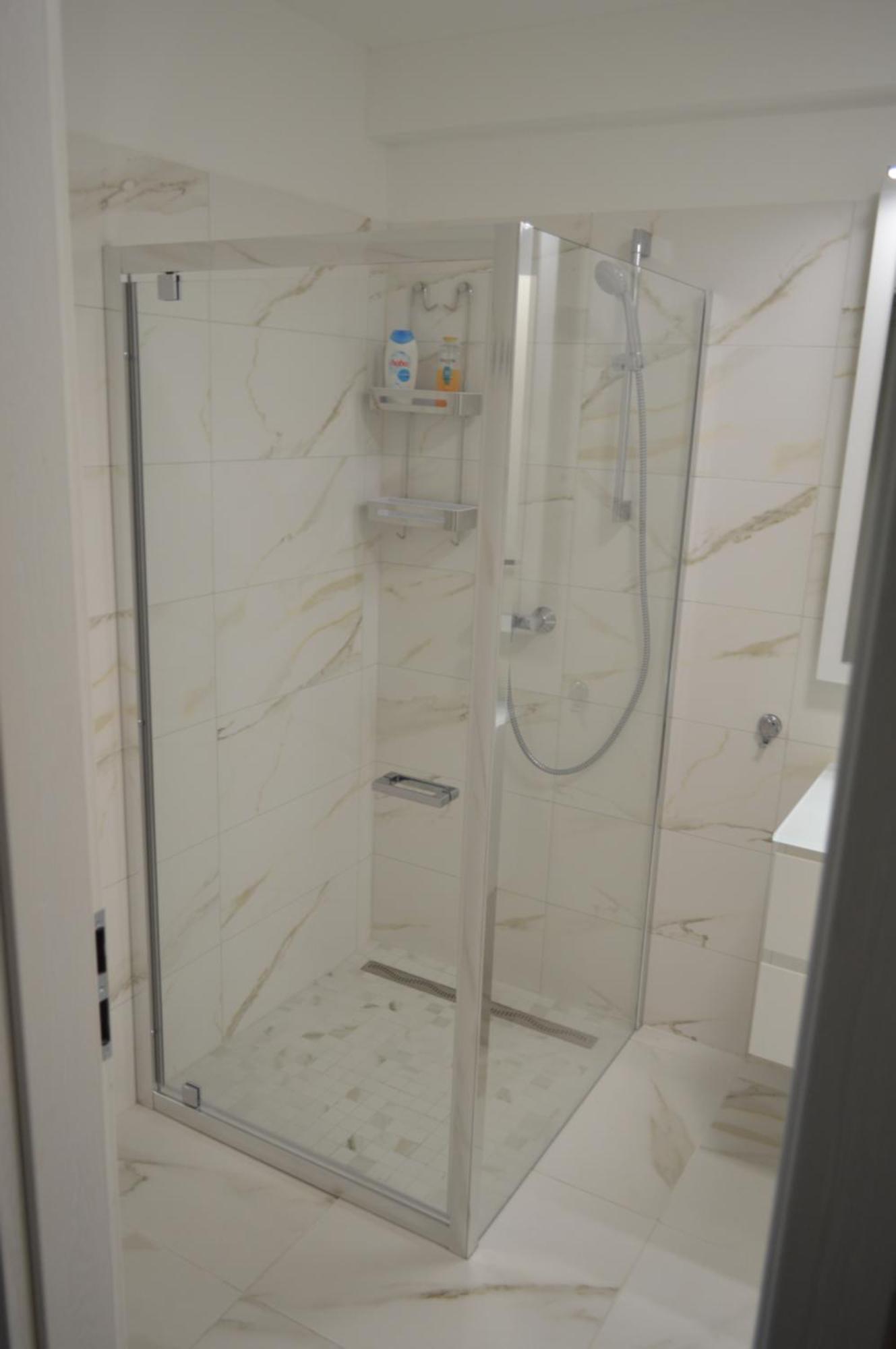 Ezuestpart Granada 4 Koezvetlen Vizparti Luxus Apartment Siofok